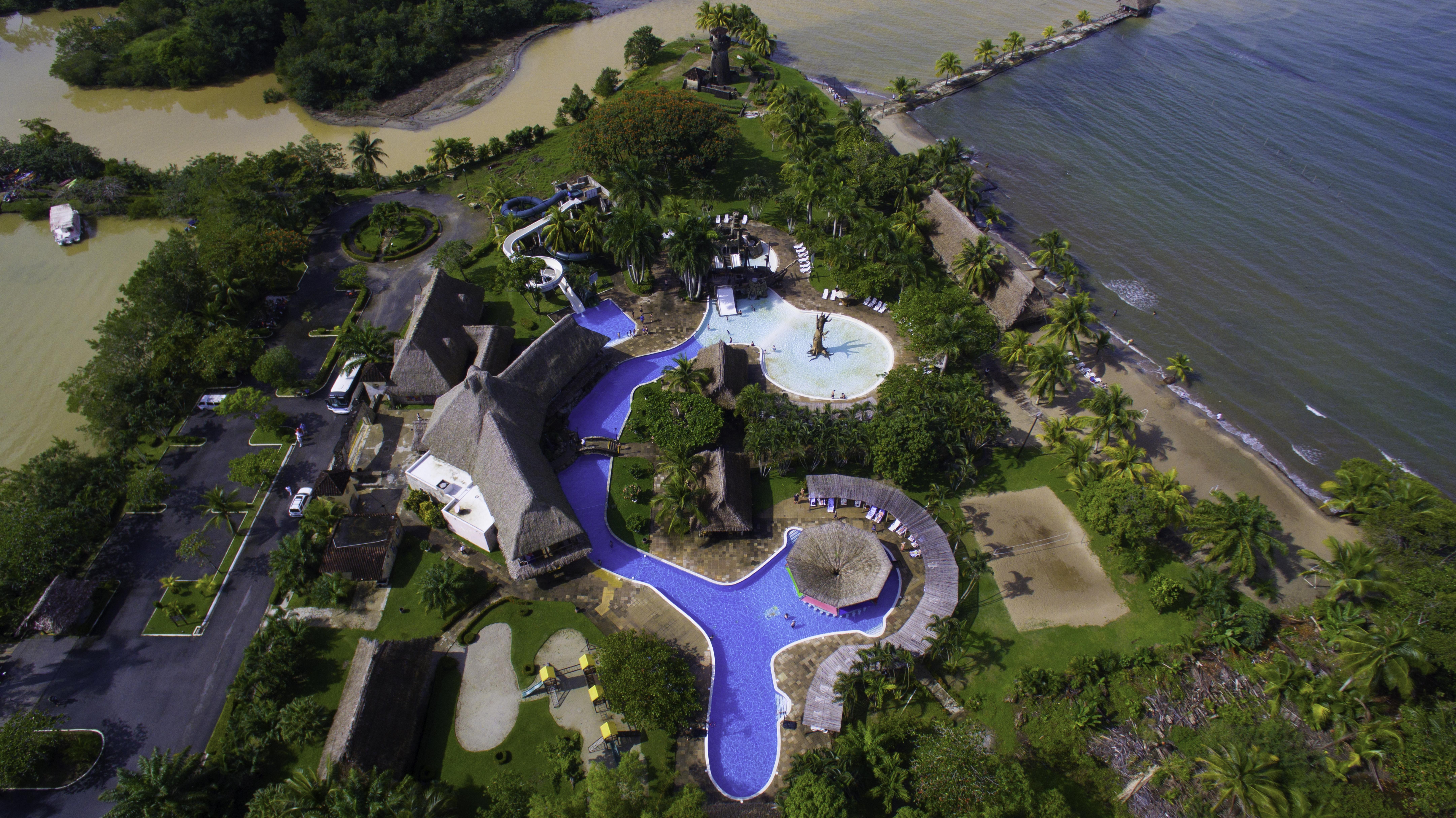 Amatique Bay Hotel Пуэрто-Барриос Экстерьер фото